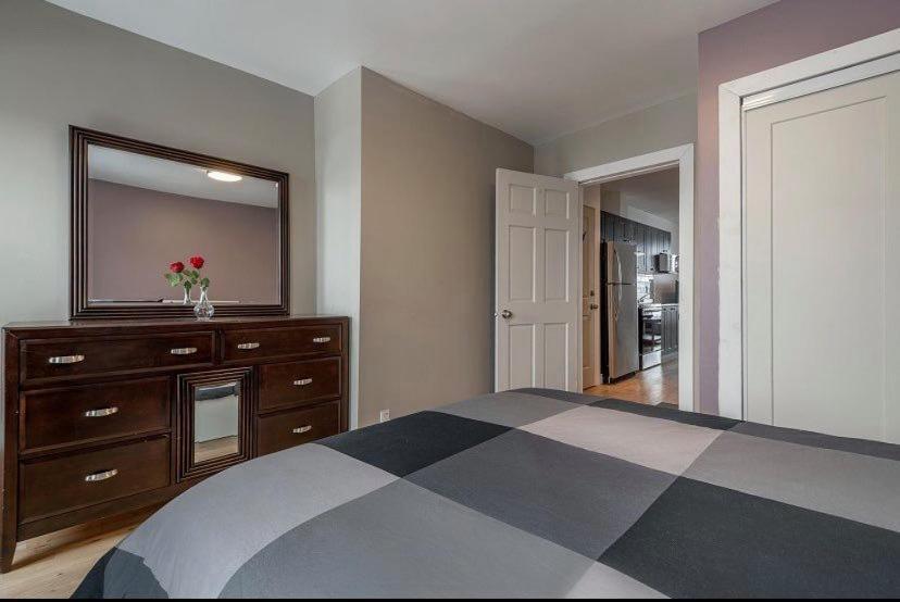 5-Star Prime Location - Bright Condo مونتريال المظهر الخارجي الصورة