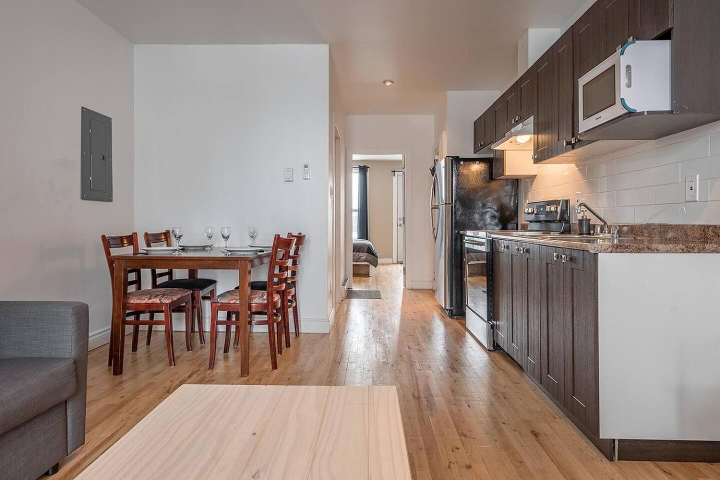 5-Star Prime Location - Bright Condo مونتريال المظهر الخارجي الصورة