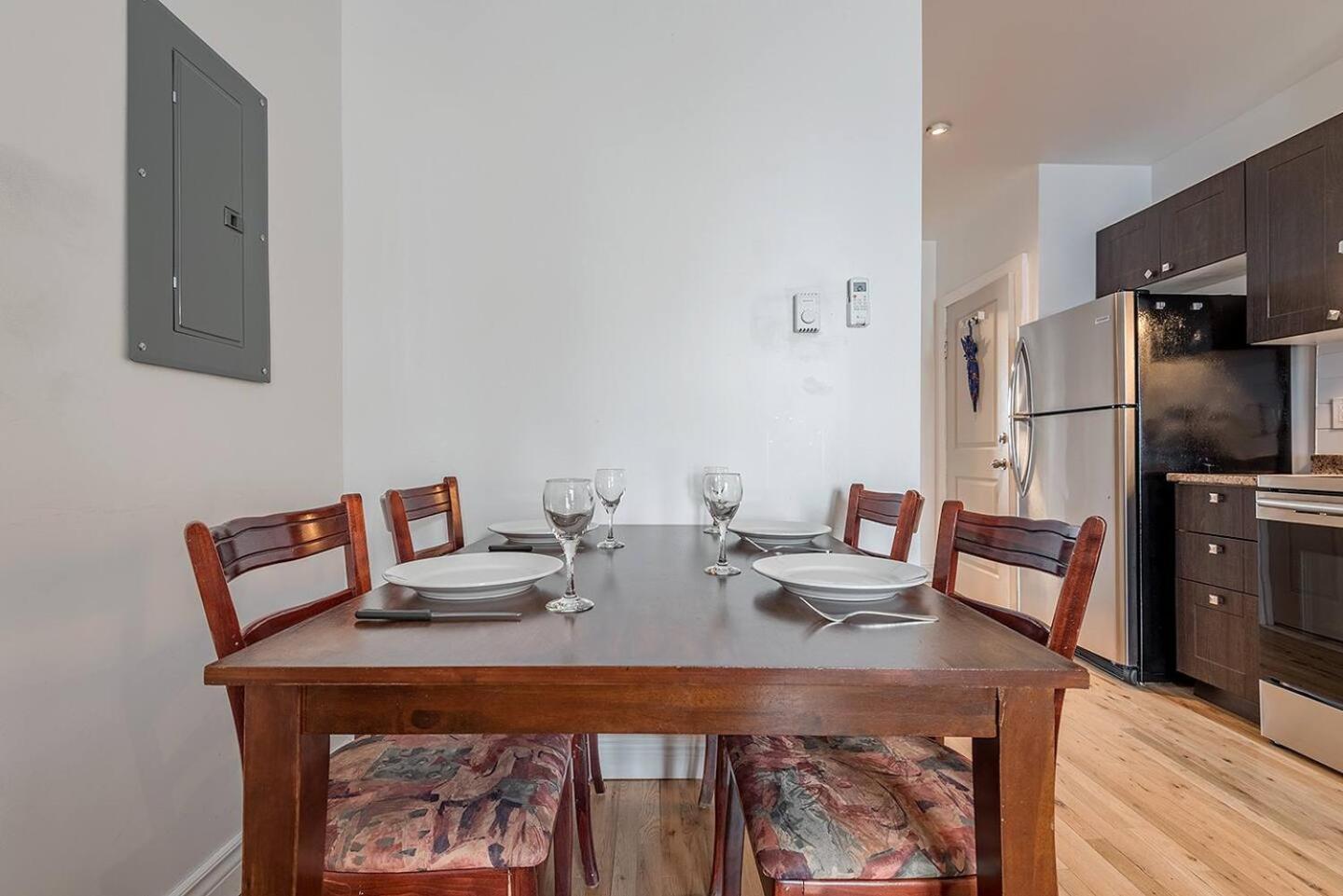 5-Star Prime Location - Bright Condo مونتريال المظهر الخارجي الصورة